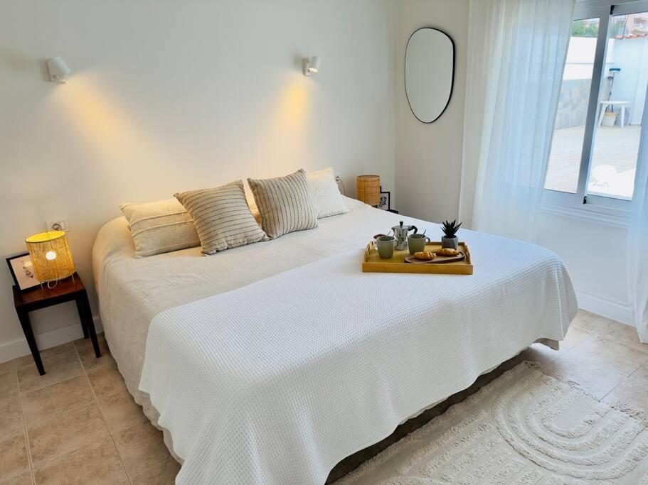 Beachfront Villa And Pool بويرتو دي سانتياغو المظهر الخارجي الصورة