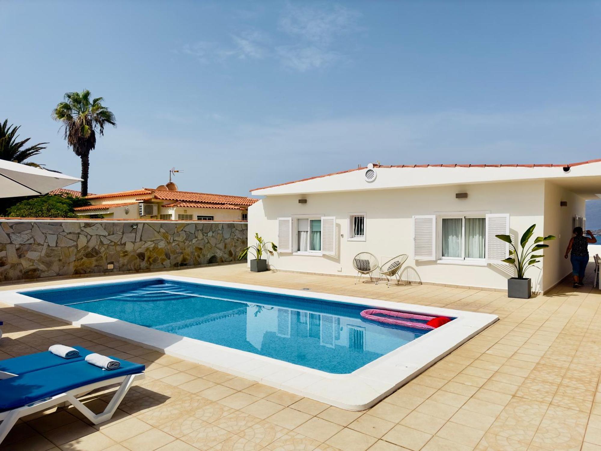 Beachfront Villa And Pool بويرتو دي سانتياغو المظهر الخارجي الصورة